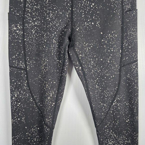 Zyia Active Women's Black Reflective Pocket Light n Tight Hi-Rise 7/8 Size 6-8 - Picture 10 of 16